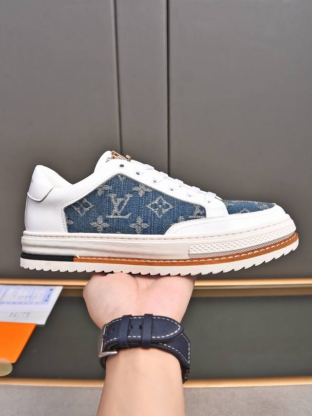 新品 商品商标：Lv* 路易威* 休闲鞋 正码码数: 38-44 可订做45 商品材料：鞋面1:1材质羊皮里，橡胶耐磨大底。